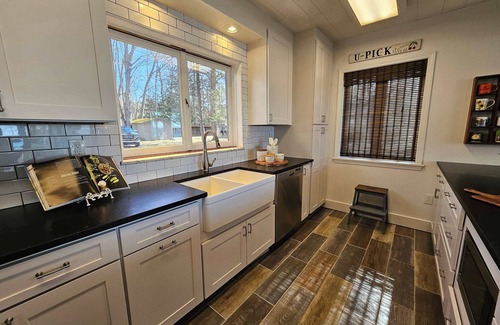 Clam River House | Torch Lake Tranquility