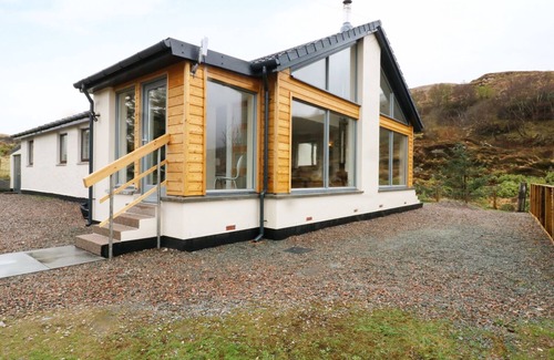 Glenelg Cottage | TORGORM, pet friendly, country holiday cottage in Glenelg