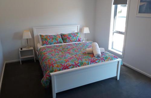 Torquay House | Torq of the Town!