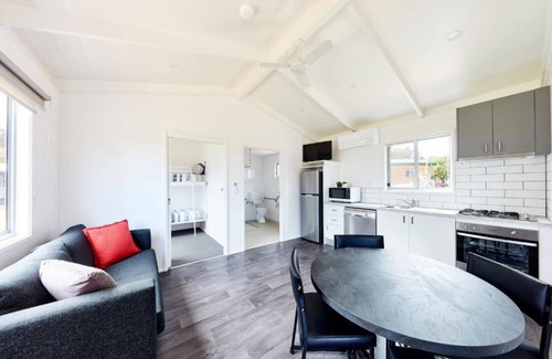Torquay Cabin | Torquay Foreshore Caravan Park