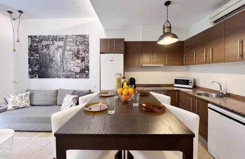 la Vila de Gracia Apartment | Torre de Gracia Apartment Barcelona with balcony