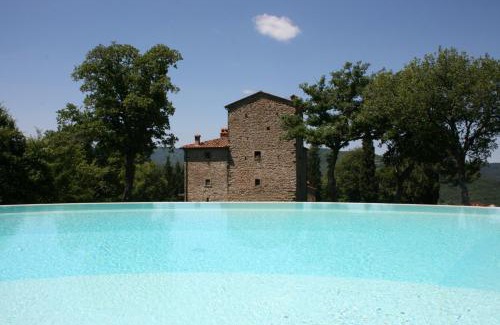 Pieve di Chio Villa | Torre Di Vignale