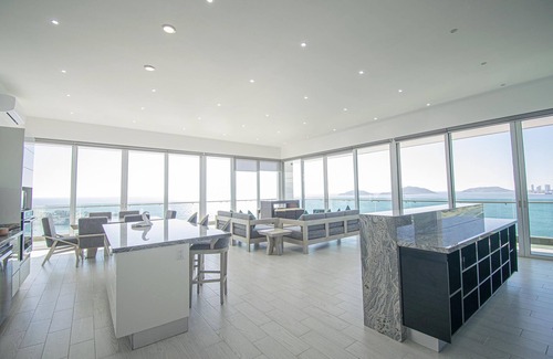 Mazatlan Condo | Torre eMe Penthouse Oceanview Condo #1507 with Pool