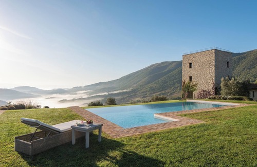 San Giovanni del Pantano Villa | Torre Meraviglia by Miani Group