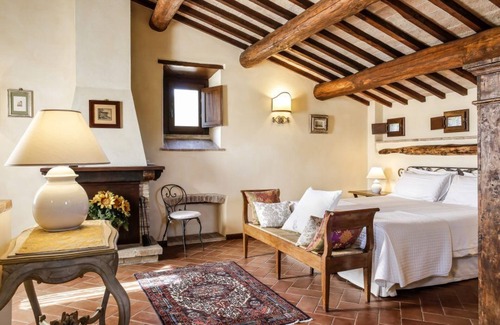 Narni Villa | Torre Palombara is an exclusive Villa, built around a15th Century “Dove Tower”