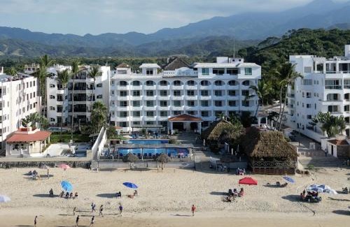 Rincon de Guayabitos Hotel | Torreblanca Beach Hotel and Suites Guayabitos - Desayuno y Comida Incluido