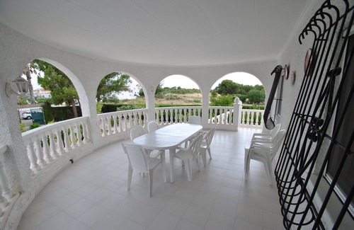 Torrevieja Villa | Torrevieja, air-conditioned ind. villa, 4 bedrooms, 1000 m2 plot, large private pool