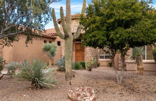 Dove Mountain House | Tortolita mtn views, heated pool & spa, gourmet kitchen, 4 bed/4 bath; 3 suites
