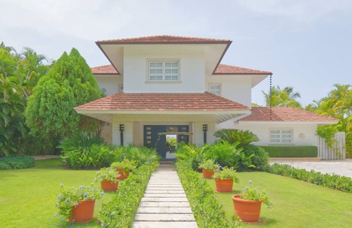Punta Cana Villa | Tortuga B10 - Cozy villa in beach resort with staff and view of golf course