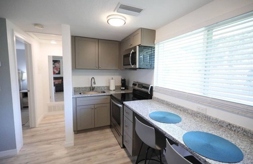 Englewood Apartment | Tortugas Room Manasota Delux Villas