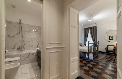 Rione XVI Ludovisi Apartment | Toscana 5 - FromHometoRome
