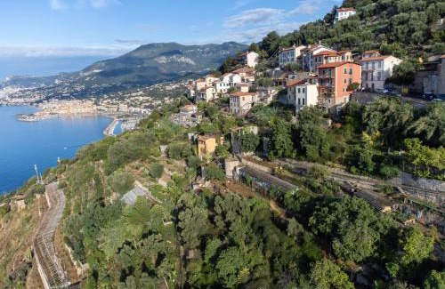 Ventimiglia Apartment | Total sea View Grimaldi