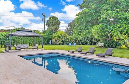 BallenIsles House | ¡totalmente Remodelado! ¡enorme Patio Trasero, Piscina, Cenador!