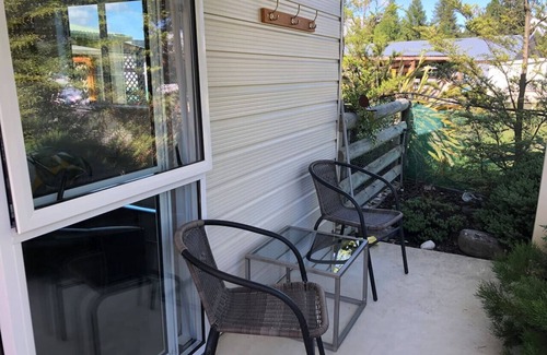 Twizel House | Totara Cottage - Free WifinAvailable 27 Dec 25 - 02 Jan 26 -min stay 5 nights