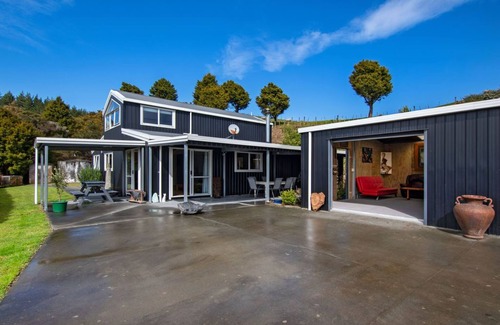 Ruakaka House | TOTARA RIDGE - A Private Escape with Ocean views