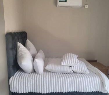 Livingstone Cabin | Tou Safari Lodge