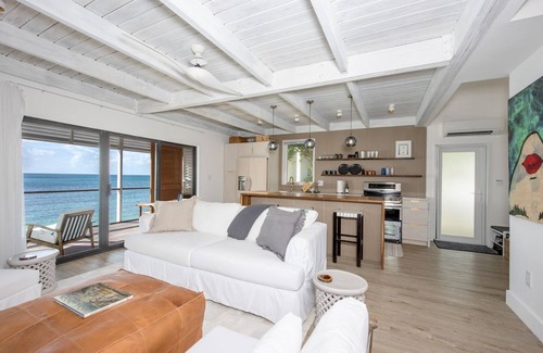 Savannah Sound House | Touch of Class Estate: A Beachfront Estate on the Warm Calm Caribbean