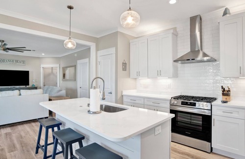 Foley House | Touchdown Hideaway! Beach/OWA/Sports/Shopping