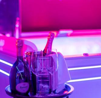 Le Busca Apartment | Toulouse Love room, suite avec spa privatif
