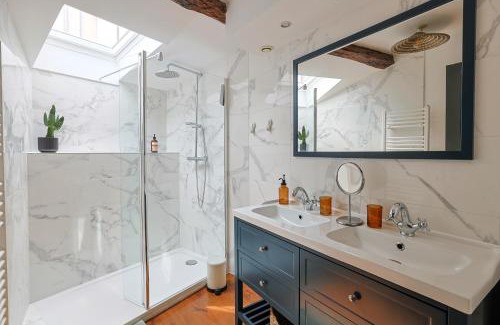 Cognac Apartment | Tour du palais #Terrasse #Vue