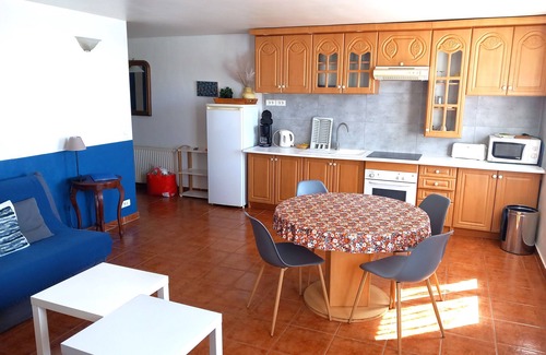 Giens Apartment | Tour Fondue Appartement vue mer Face à Porquerolles Drap Serviette non Fourni