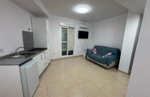 Dos Hermanas Apartment | TourismCasa