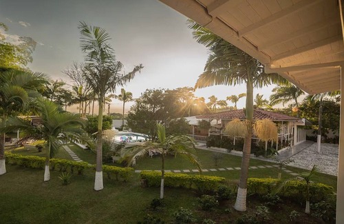 Calarca House | Tourist farm near Armenia, airport, Salento and Coffee Park.