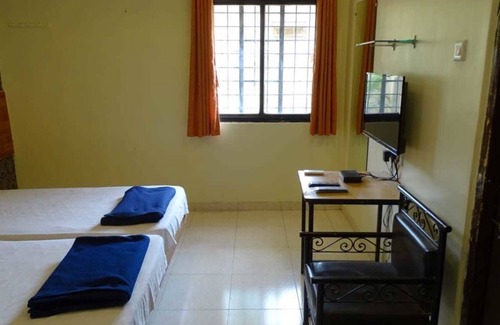 Daulatabad Hotel | Tourists Home