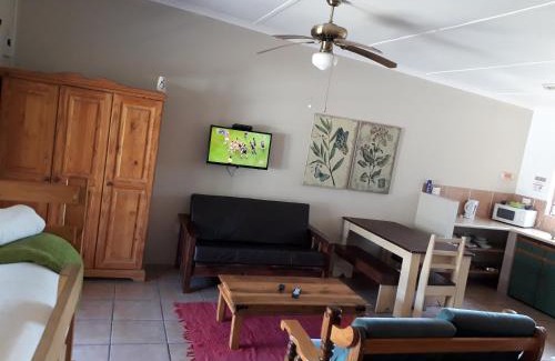 Gansbaai Cabin | Tourist Lodge Gansbaai