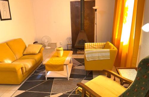 La Celle-sous-Gouzon Apartment | Tournesol