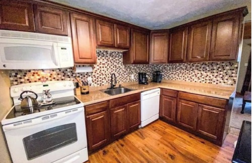 Albrightsville Cabin | Towamensing Trails- 15min from Jim Thorpe- Pets Allow🐈 Free. Sleep10