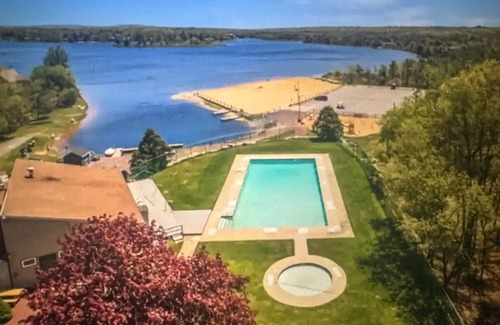 Albrightsville Cabin | Towamensing Trails- 15min from Jim Thorpe- Pets Allow🐈 Free. Sleep10