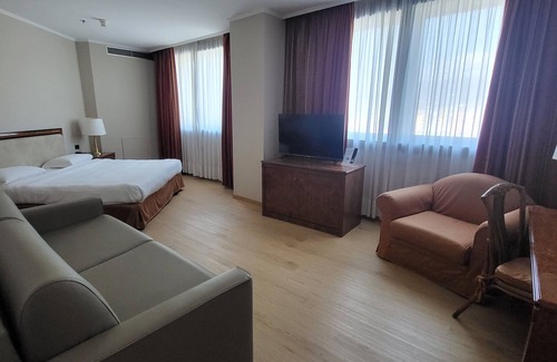 Sestri Ponente Hotel | Tower Genova Airport Hotel & Conference Center