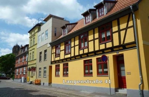 Old Town Apartment | Tower house/cottage with roof terrace - Gohr apartments