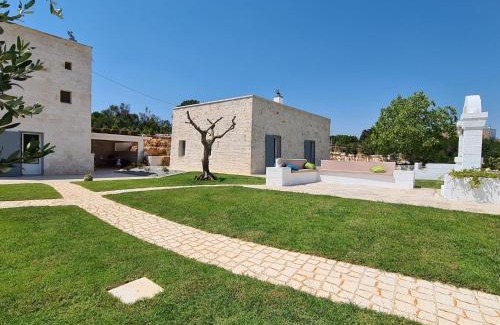 Locorotondo House | Tower House in Puglia with Pool and Charm
