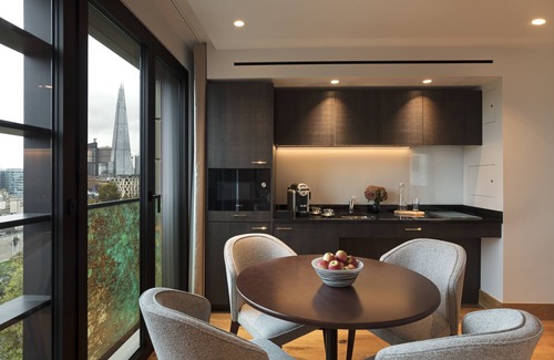 Tower Hill Hotel | Tower Suites by Blue Orchid