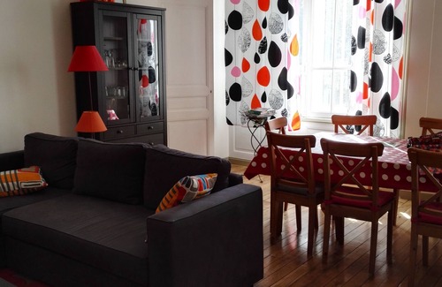 Mont-Dore Apartment | Town center apartment with parking