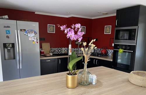 Casteljaloux House | Town center character villa near the lake