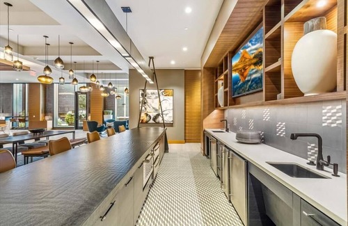 Reston Apartment | Town Center | Full Gym + Work Area with Rooftop