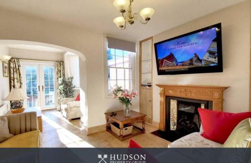 Shrewsbury House | Town Centre Period Property by Shrewsbury Abbey