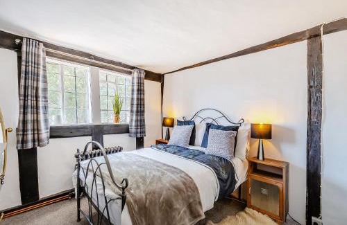 Tonbridge House | Town Farm House - Uk50144