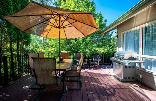 Columbia Falls House | Town Home with Hot Tub, Sleeps 6 in Meadow Lake Resort and Golf Course