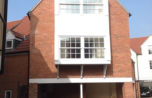 Wells House | Town House in Central Wells with parking