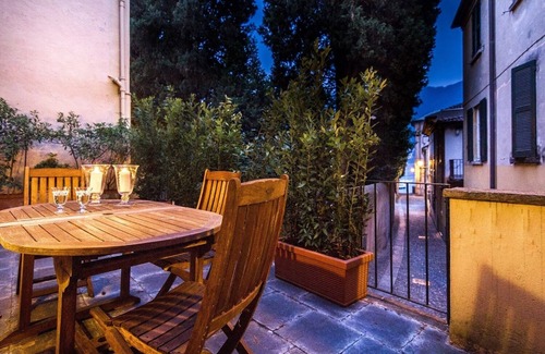 Cernobbio House | Town House with large furnished terrace