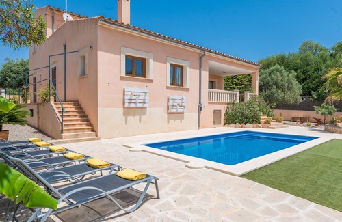 Portocolom Villa | Town house with pool and garden - Casa Can Fiol