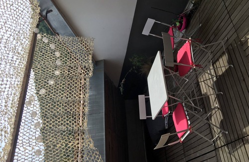 Cahors Old Town House | Town house with terrace on the roofs of old Cahors