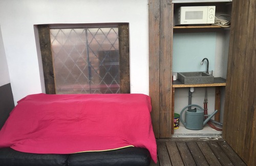 Cahors Old Town House | Town house with terrace on the roofs of old Cahors