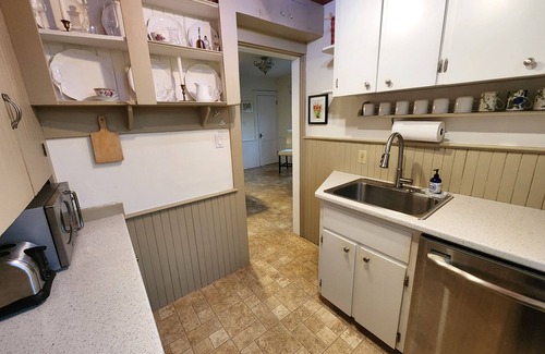 Lunenburg House | Town of Lunenburg 3 BR- with 3 decks!