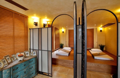 Pong Ta Long Hotel | Town Square Suites by Toscana Valley