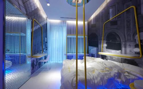 Tricolore Apartment | Town Suites